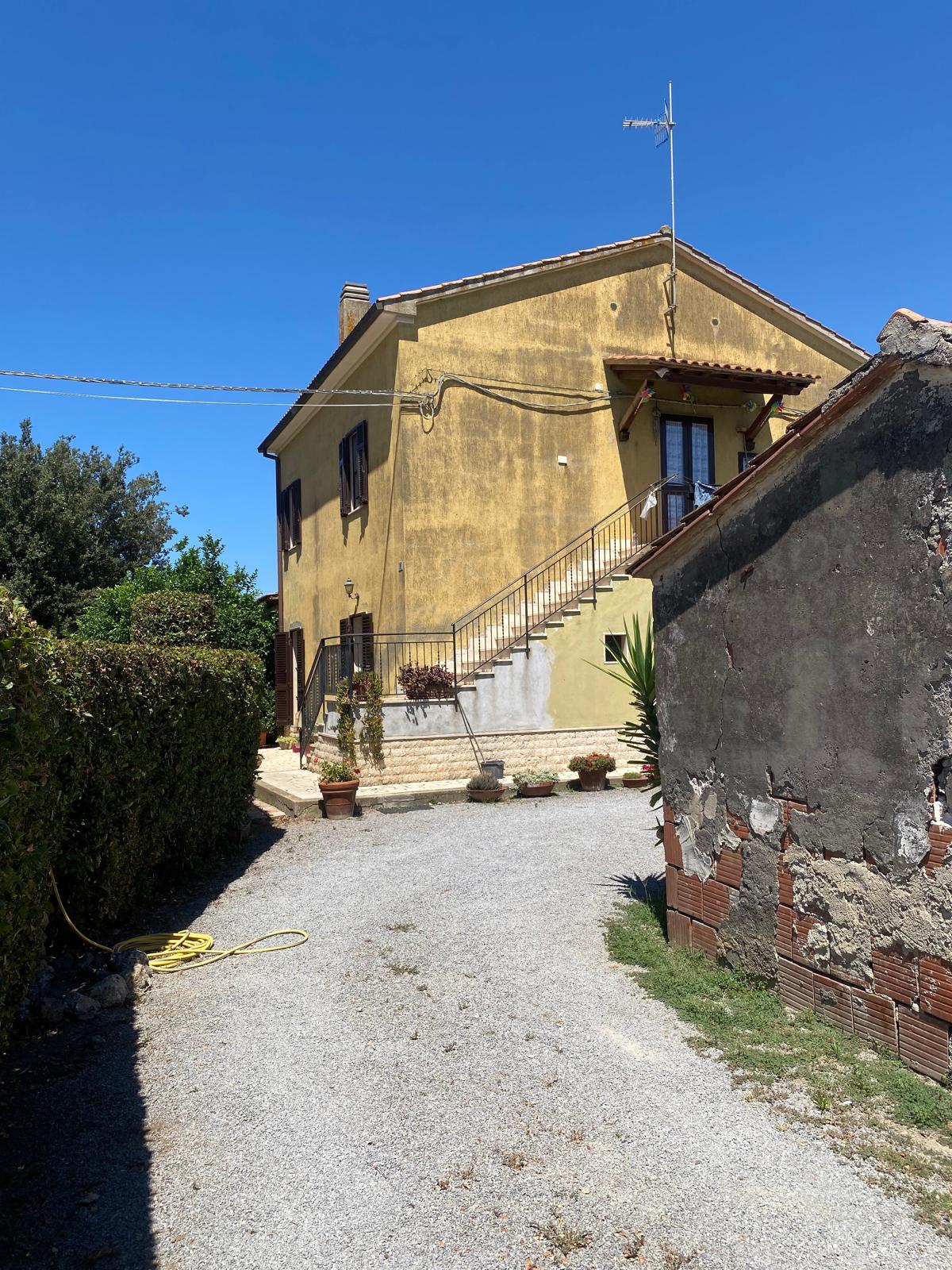 Casale Indipendente con giardino – Località Priorato Alto – Orbetello (GR)
