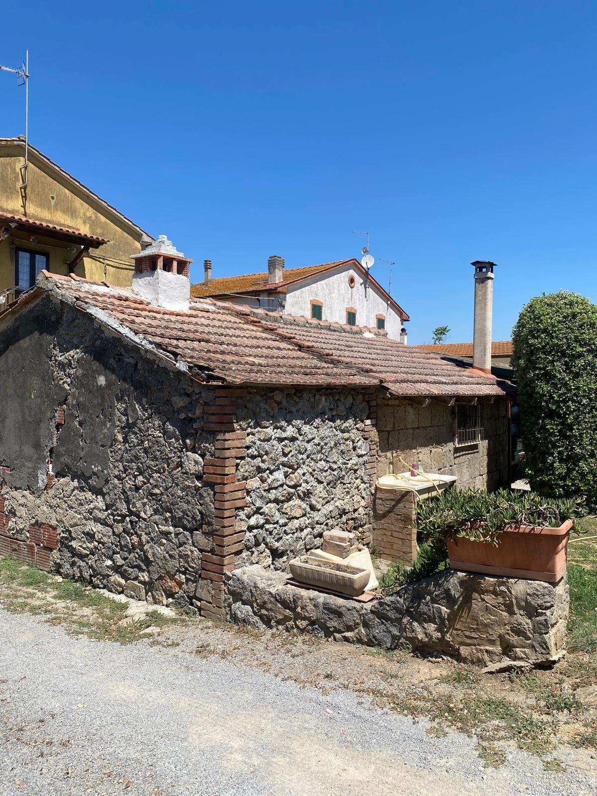 Casale Indipendente con giardino – Località Priorato Alto – Orbetello (GR)
