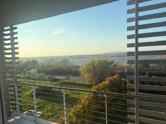 Splendida porzione di villa bifamiliare con vista laguna